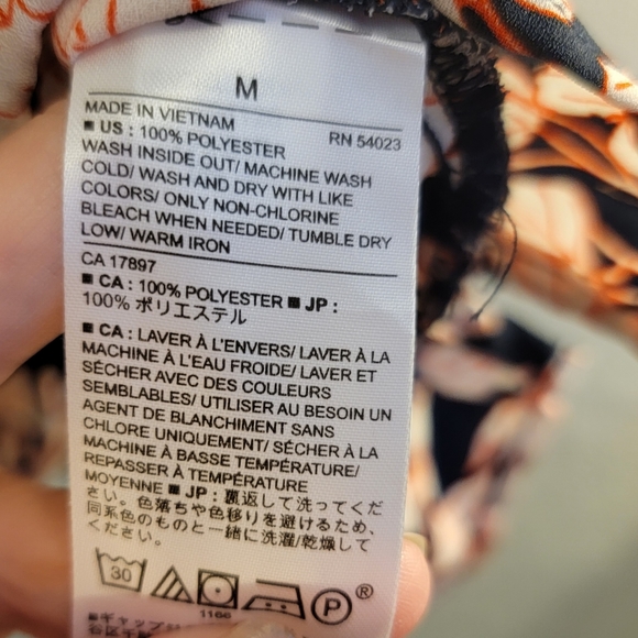 Banana Republic navy floral 3/4 sleeve semi sheer blouse - Picture 4 of 9